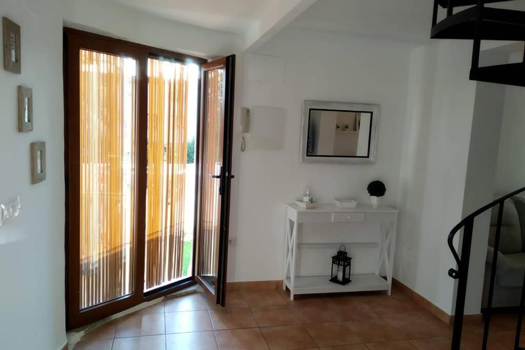 Апартаменты Apartamento Duplex. Muy Tranquilo. Terraza Y Bbq Дения Экстерьер фото